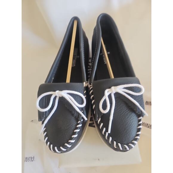 Minnetonka, Women's MOCCASINS, Navy 209 Size 8 - Picture 2 of 10